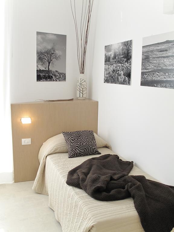 Le Stanze Del Sole Bed & Breakfast Ragusa Room photo
