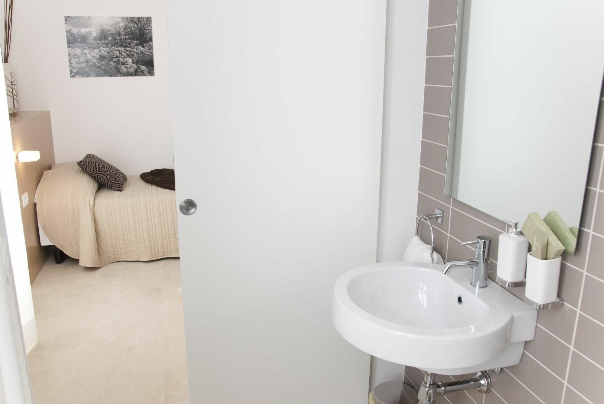 Le Stanze Del Sole Bed & Breakfast Ragusa Exterior photo